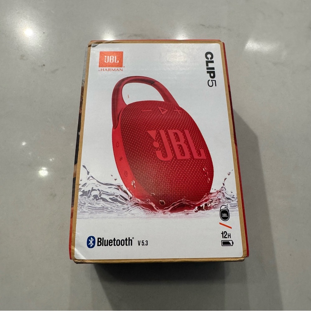 JBL Clip 5 Portable Speaker BRAND NEW